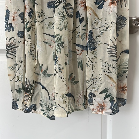 Brand New Pink Lily Floral Maxi Dress - Picture 3 of 10